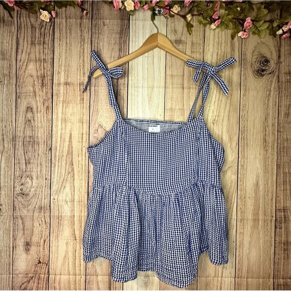 Old Navy Tie Straps Gingham Tank Top - Picture 2 of 7